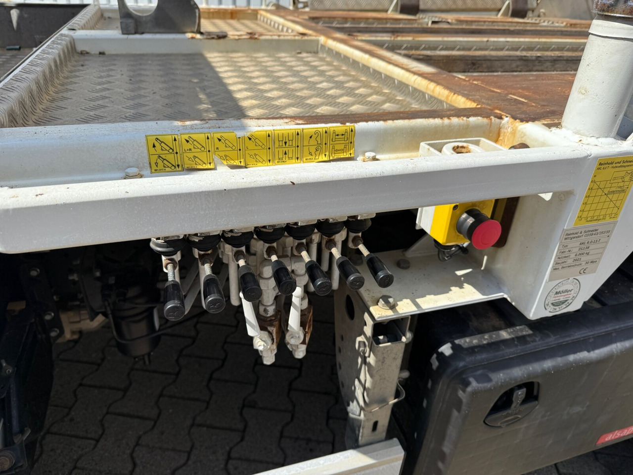 Mitsubishi Canter Fuso 7C15 4x2 Canter Fuso 7C15 4x2, Tele-Absetzer, Vereiterbar bis 10m³ - شاحنة نقل المخلفات: صورة 4 Mitsubishi Canter Fuso 7C15 4x2 Canter Fuso 7C15 4x2, Tele-Absetzer, Vereiterbar bis 10m³ - شاحنة نقل المخلفات: صورة 4