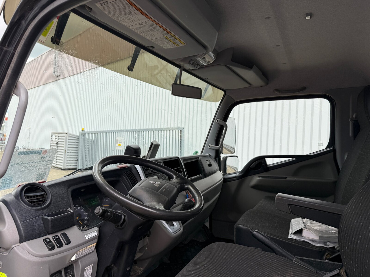 Mitsubishi Canter Fuso 9C18 4x2 Canter Fuso 9C18 4x2, Marrel City Abrollanlage - شاحنة ذات خطاف: صورة 2 Mitsubishi Canter Fuso 9C18 4x2 Canter Fuso 9C18 4x2, Marrel City Abrollanlage - شاحنة ذات خطاف: صورة 2