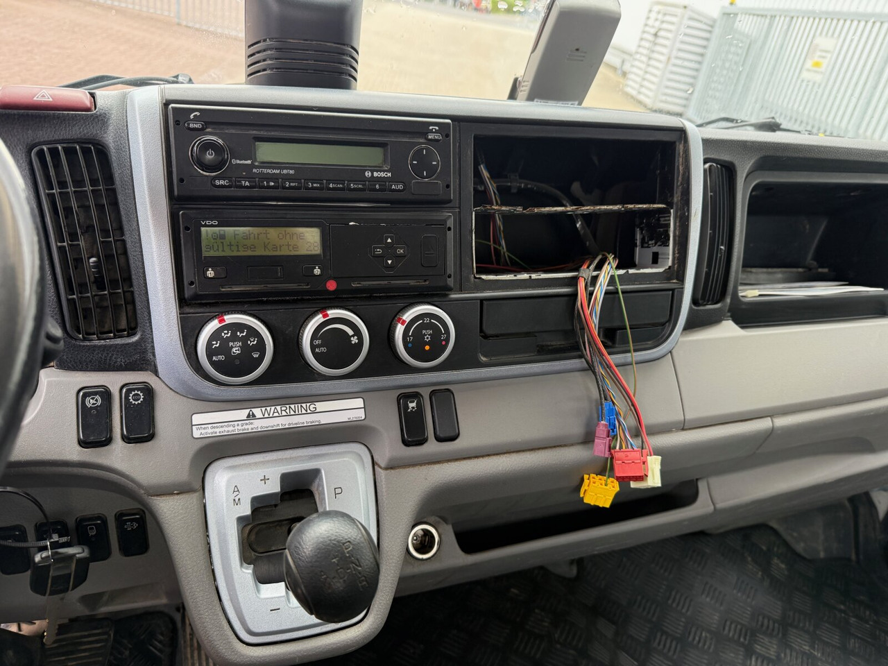 Mitsubishi Canter Fuso 9C18 4x2 Canter Fuso 9C18 4x2, Marrel City Abrollanlage - شاحنة ذات خطاف: صورة 4 Mitsubishi Canter Fuso 9C18 4x2 Canter Fuso 9C18 4x2, Marrel City Abrollanlage - شاحنة ذات خطاف: صورة 4