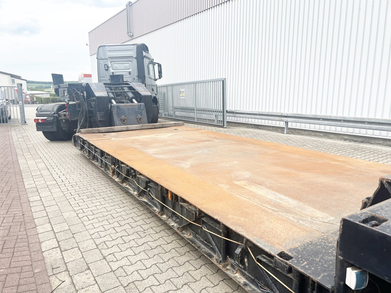 Nooteboom Euro-54-03 Euro-54-03, Schwanenhals abfahrbar, Hydr. Zwangsgelenkt - عربة منخفضة مسطحة نصف مقطورة: صورة 5 Nooteboom Euro-54-03 Euro-54-03, Schwanenhals abfahrbar, Hydr. Zwangsgelenkt - عربة منخفضة مسطحة نصف مقطورة: صورة 5