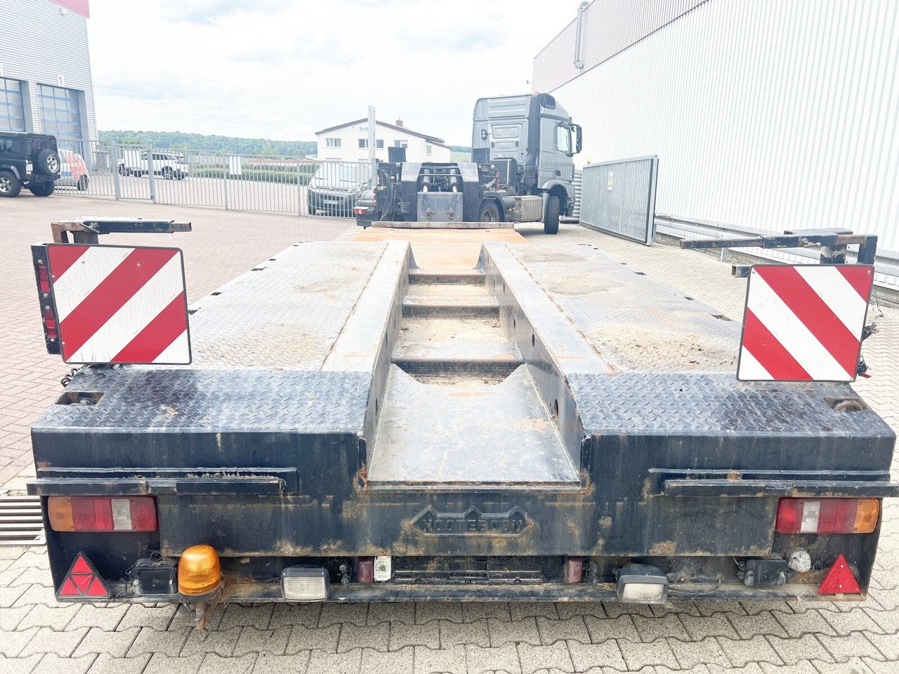 Nooteboom Euro-54-03 Euro-54-03, Schwanenhals abfahrbar, Hydr. Zwangsgelenkt - عربة منخفضة مسطحة نصف مقطورة: صورة 3 Nooteboom Euro-54-03 Euro-54-03, Schwanenhals abfahrbar, Hydr. Zwangsgelenkt - عربة منخفضة مسطحة نصف مقطورة: صورة 3