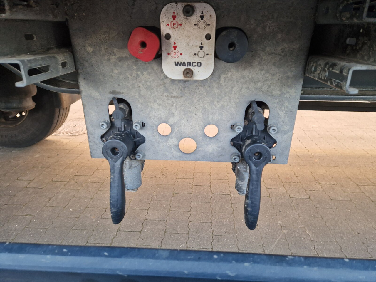Orten PRASQ 18 Getränkeanhänger PRASQ 18 Getränkeanhänger, Stapleraufnahme, 12x VORHANDEN! - مقطورة صندوق مغلق: صورة 5 Orten PRASQ 18 Getränkeanhänger PRASQ 18 Getränkeanhänger, Stapleraufnahme, 12x VORHANDEN! - مقطورة صندوق مغلق: صورة 5