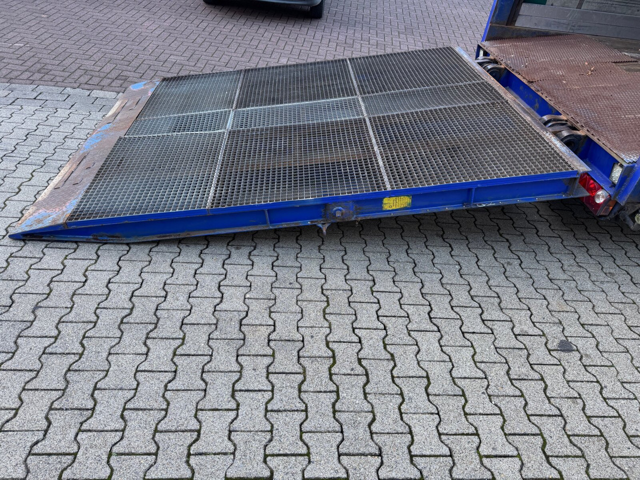 Renders NS4L32 NS4L32, Seilwinde, Edscha, hydr. Auffahrrampe - نصف مقطورة: صورة 4 Renders NS4L32 NS4L32, Seilwinde, Edscha, hydr. Auffahrrampe - نصف مقطورة: صورة 4