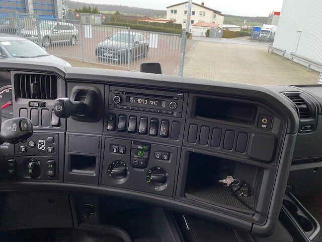 شاحنة مقفلة Scania R450 LB 6x2-4 R450 LB 6x2-4 Getränkekoffer, Retarder, Lift-/Lenkachse, Stapleraufnahme: صورة 4 شاحنة مقفلة Scania R450 LB 6x2-4 R450 LB 6x2-4 Getränkekoffer, Retarder, Lift-/Lenkachse, Stapleraufnahme: صورة 4
