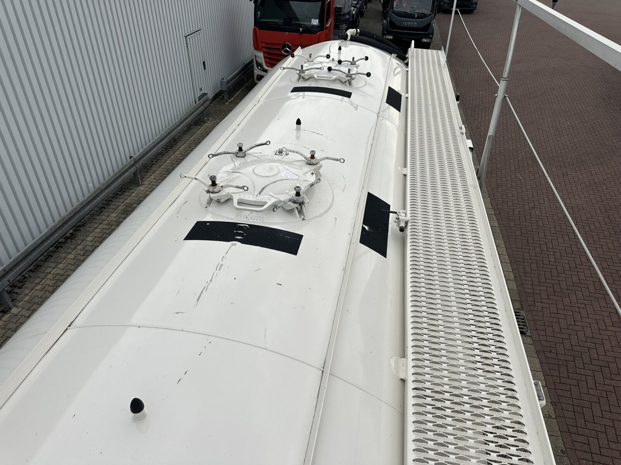 Spitzer SF 2739/2P SF 2739/2P Siloauflieger ca. 39m³, 2x Liftachse - بلكر: صورة 3 Spitzer SF 2739/2P SF 2739/2P Siloauflieger ca. 39m³, 2x Liftachse - بلكر: صورة 3