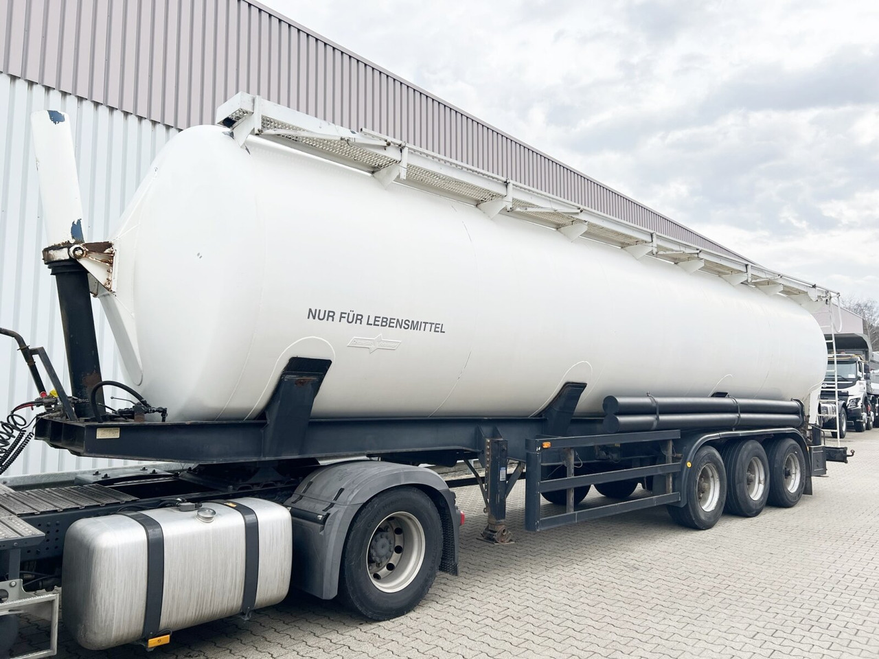 Spitzer SK 2453 ZIC SK 2453 ZIC, Kippsilo ca. 53m³ - بلكر: صورة 1 Spitzer SK 2453 ZIC SK 2453 ZIC, Kippsilo ca. 53m³ - بلكر: صورة 1