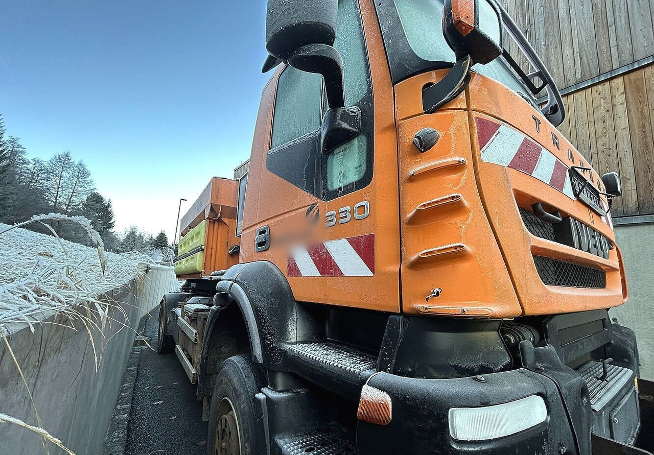 Trakker AD190T33WP 4x4 Trakker AD190T33WP 4x4, Winterdienstausstattung - شاحنة ذات خطاف: صورة 3 Trakker AD190T33WP 4x4 Trakker AD190T33WP 4x4, Winterdienstausstattung - شاحنة ذات خطاف: صورة 3