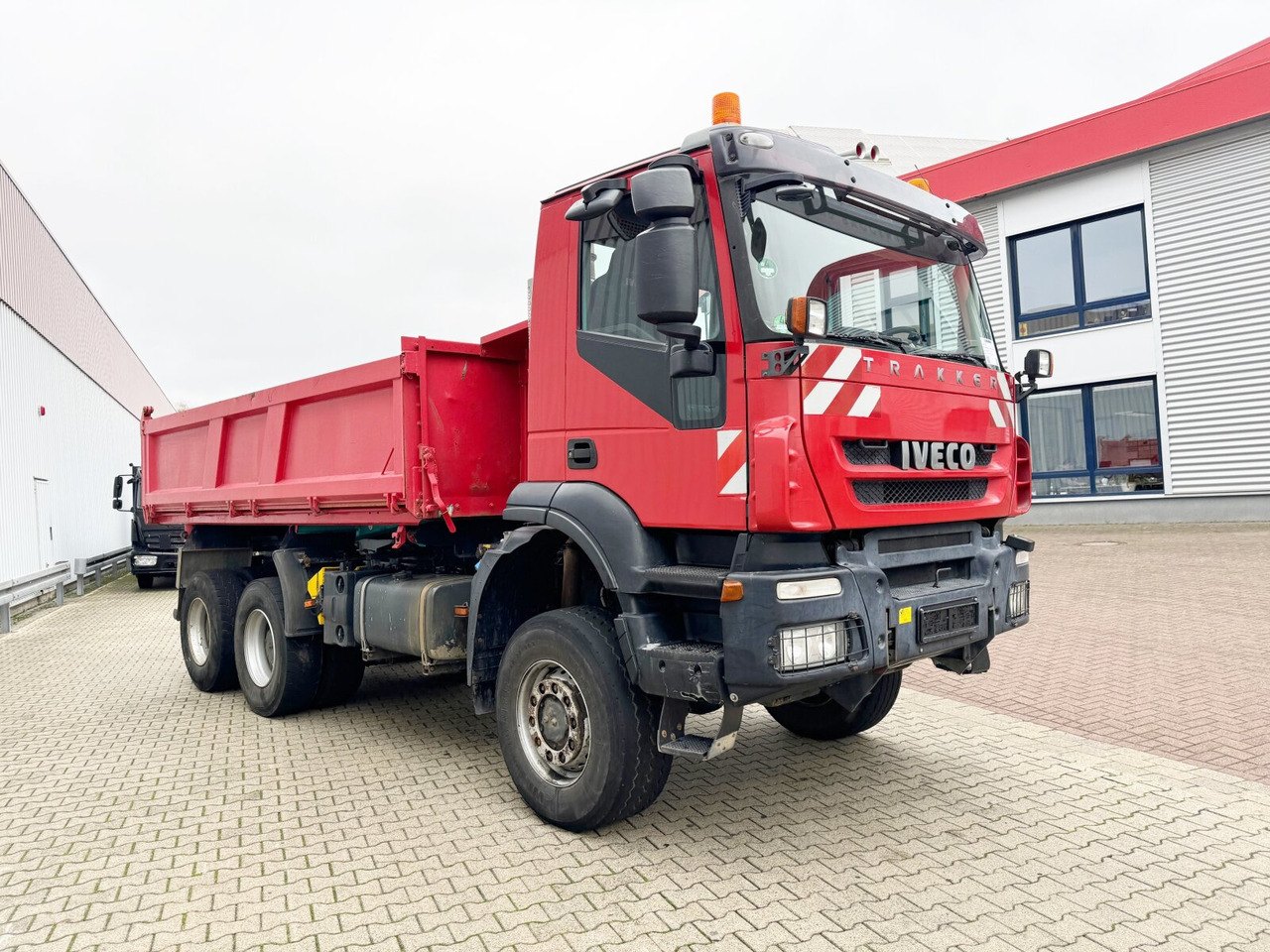 شاحنة قلاب Trakker AD260T45W 6x6 Trakker AD260T45W 6x6, Bordmatik: صورة 9