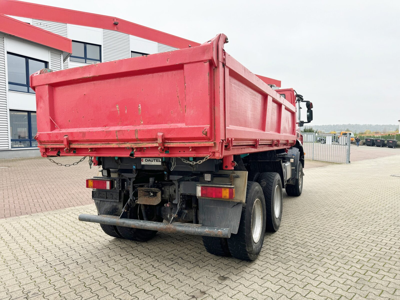 شاحنة قلاب Trakker AD260T45W 6x6 Trakker AD260T45W 6x6, Bordmatik: صورة 10