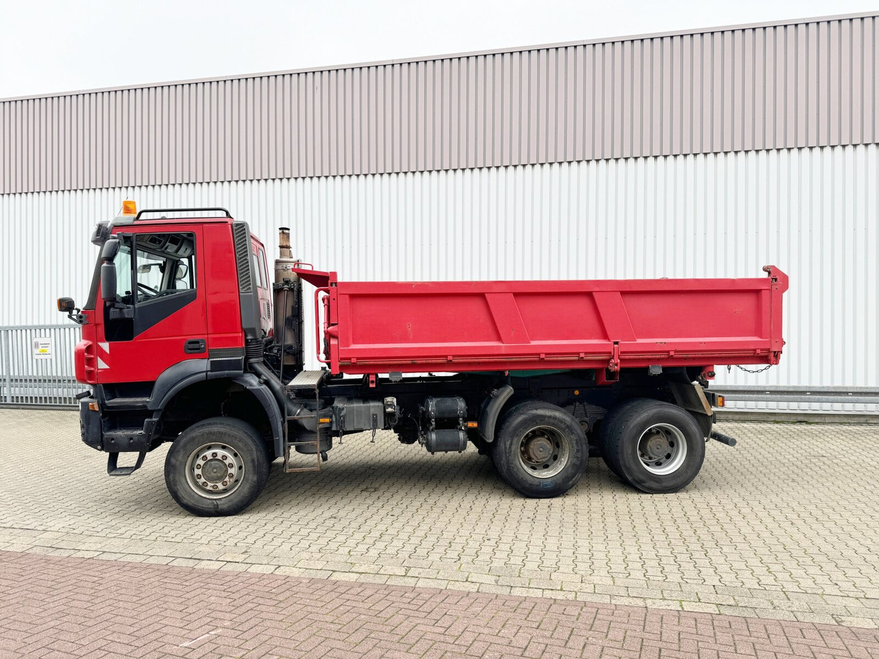 شاحنة قلاب Trakker AD260T45W 6x6 Trakker AD260T45W 6x6, Bordmatik: صورة 13