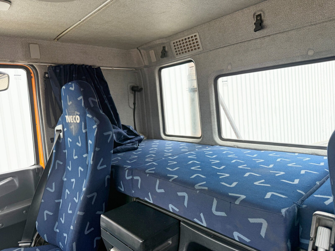 Trakker AT190T33W/P 4x4 Trakker AT190T33W/P 4x4, Winterdienstausstattung - شاحنة ذات خطاف: صورة 5 Trakker AT190T33W/P 4x4 Trakker AT190T33W/P 4x4, Winterdienstausstattung - شاحنة ذات خطاف: صورة 5