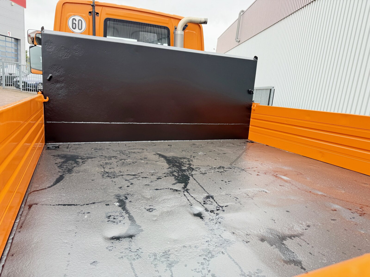 Unimog U 20 4x4 U 20 4x4, Kipper, Zapfwelle, Winterdienstausstattung, 2x AHK - شاحنة التوصيل: صورة 3 Unimog U 20 4x4 U 20 4x4, Kipper, Zapfwelle, Winterdienstausstattung, 2x AHK - شاحنة التوصيل: صورة 3