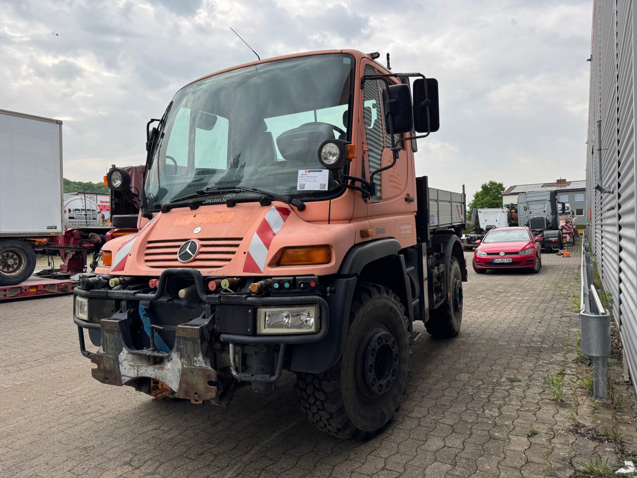 Unimog U 400 405/12 4x4 U 400 405/12 4x4, Kipper, Kommunalhydraulik, VarioPilot, Zapfwelle - شاحنة التوصيل: صورة 4 Unimog U 400 405/12 4x4 U 400 405/12 4x4, Kipper, Kommunalhydraulik, VarioPilot, Zapfwelle - شاحنة التوصيل: صورة 4