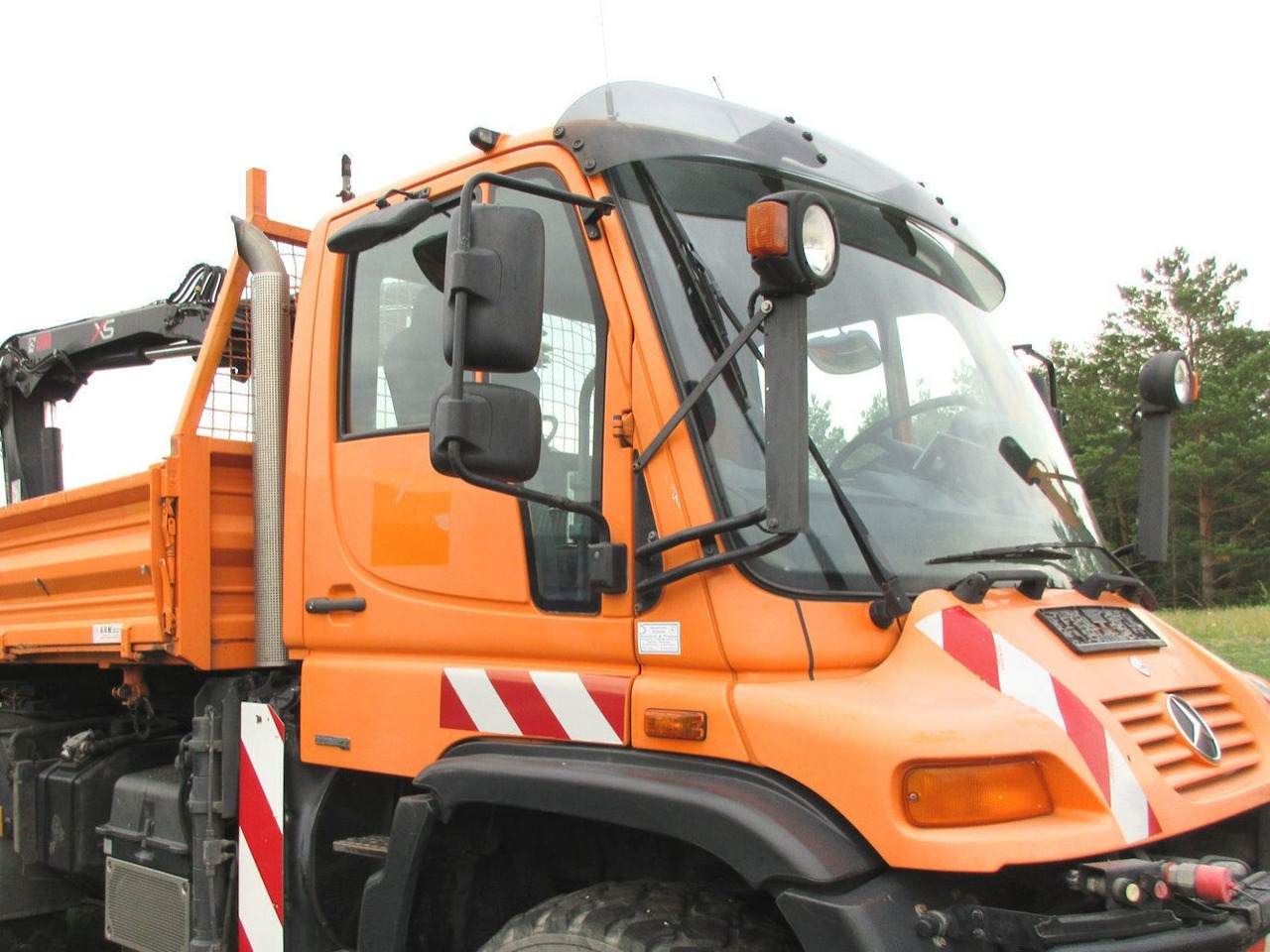 Unimog U500 4x4 U500 4x4 405/40 mit Heckkran Hiab 077-1 HiDuo, absattelbar, Funk - شاحنة التوصيل: صورة 3 Unimog U500 4x4 U500 4x4 405/40 mit Heckkran Hiab 077-1 HiDuo, absattelbar, Funk - شاحنة التوصيل: صورة 3