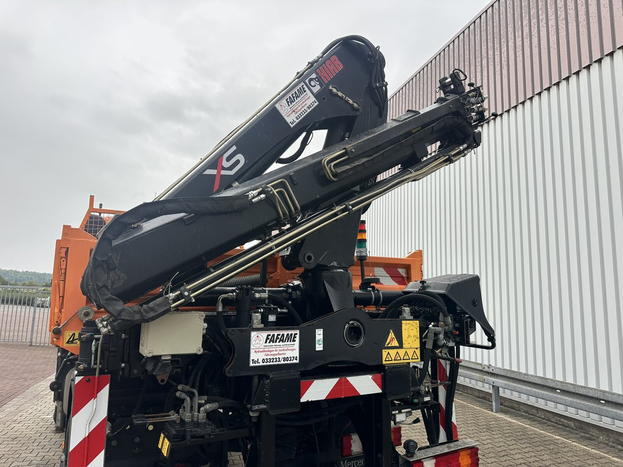 Unimog U500 4x4 U500 4x4 405/40 mit Heckkran Hiab 077-1 HiDuo, absattelbar, Funk - شاحنة التوصيل: صورة 3 Unimog U500 4x4 U500 4x4 405/40 mit Heckkran Hiab 077-1 HiDuo, absattelbar, Funk - شاحنة التوصيل: صورة 3