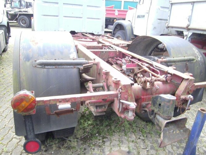 V5 4x2 Saurer V5 4x2 - شاحنة هيكل كابينة: صورة 3 V5 4x2 Saurer V5 4x2 - شاحنة هيكل كابينة: صورة 3