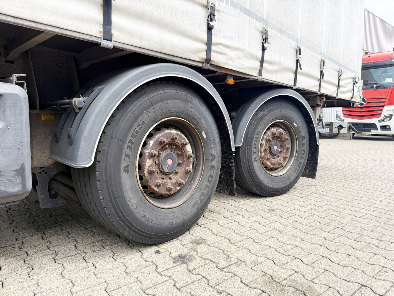 WEB Trailer LPRS 18 WEB Trailer LPRS 18, Liftachse, Zwangslenkung, Edscha, Stapleraufnahme - نصف مقطورة مسطحة: صورة 4 WEB Trailer LPRS 18 WEB Trailer LPRS 18, Liftachse, Zwangslenkung, Edscha, Stapleraufnahme - نصف مقطورة مسطحة: صورة 4