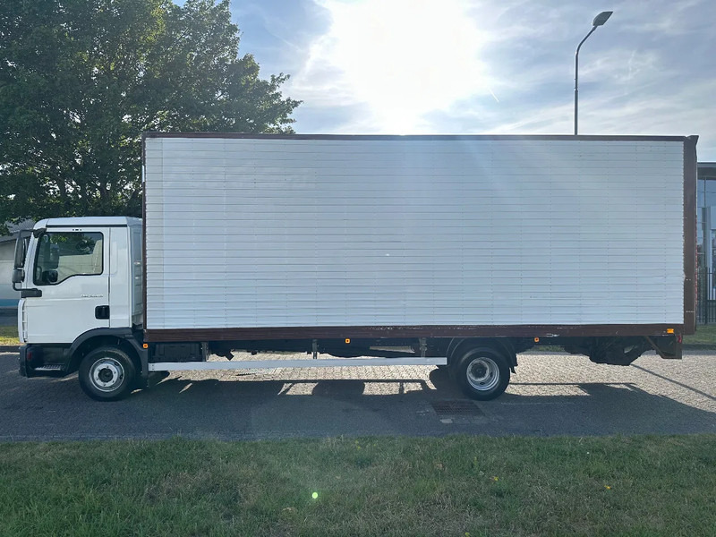 MAN TGL 12.210 MANUAL + 2000 KG LIFT + 2.60 M HIGH BIG BOX + AIRCO + SPRING / SPRING + 3 SEATS - شاحنة مقفلة: صورة 2 MAN TGL 12.210 MANUAL + 2000 KG LIFT + 2.60 M HIGH BIG BOX + AIRCO + SPRING / SPRING + 3 SEATS - شاحنة مقفلة: صورة 2