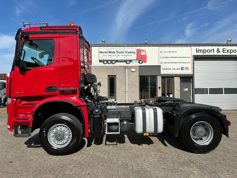 Mercedes-Benz Arocs 1824 4x4 ALLROAD + KIPPER HYDRAULIC + 334.231 KM + SPRING / SPRING + EURO 6 - وحدة جر: صورة 2 Mercedes-Benz Arocs 1824 4x4 ALLROAD + KIPPER HYDRAULIC + 334.231 KM + SPRING / SPRING + EURO 6 - وحدة جر: صورة 2