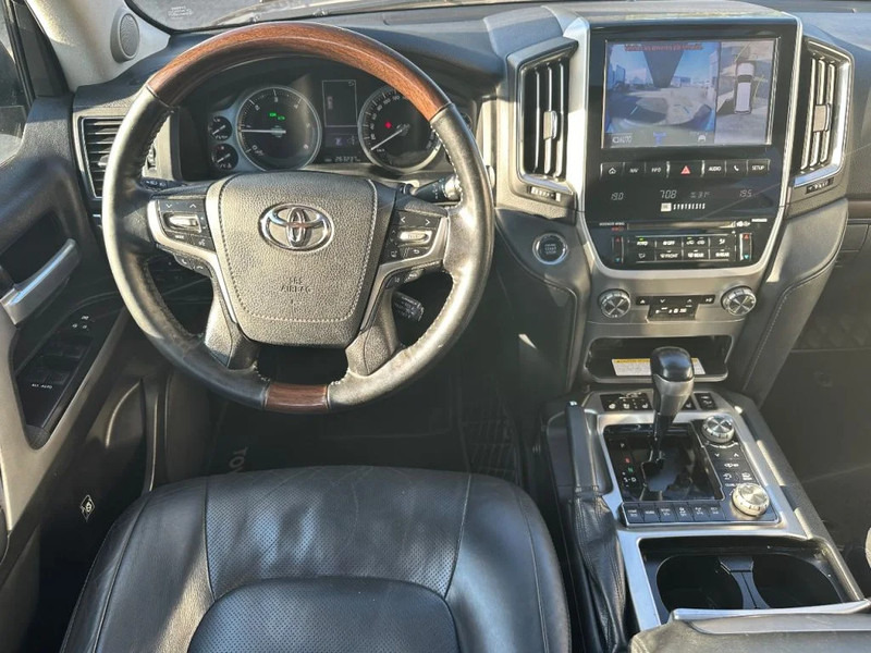 سيارة دفع رباعي Toyota Land Cruiser V8 LAND CRUISER 200 V8 + CAMERA 360 + FRIDGE + DIESEL + ONLY EXPORT: صورة 8