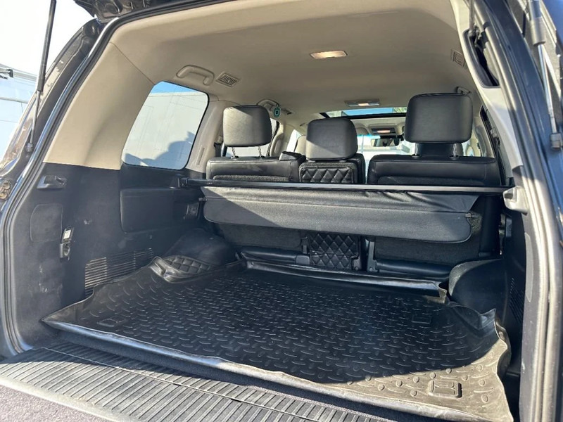 Toyota Land Cruiser V8 LAND CRUISER 200 V8 + CAMERA 360 + FRIDGE + DIESEL + ONLY EXPORT - سيارة دفع رباعي: صورة 4 Toyota Land Cruiser V8 LAND CRUISER 200 V8 + CAMERA 360 + FRIDGE + DIESEL + ONLY EXPORT - سيارة دفع رباعي: صورة 4