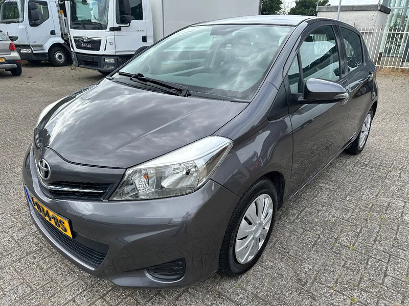 Toyota Yaris 1.4 D + NAVI + AIRCO + REAR CAMERA + APK / TUV + MARGE - هاتشباك: صورة 1 Toyota Yaris 1.4 D + NAVI + AIRCO + REAR CAMERA + APK / TUV + MARGE - هاتشباك: صورة 1