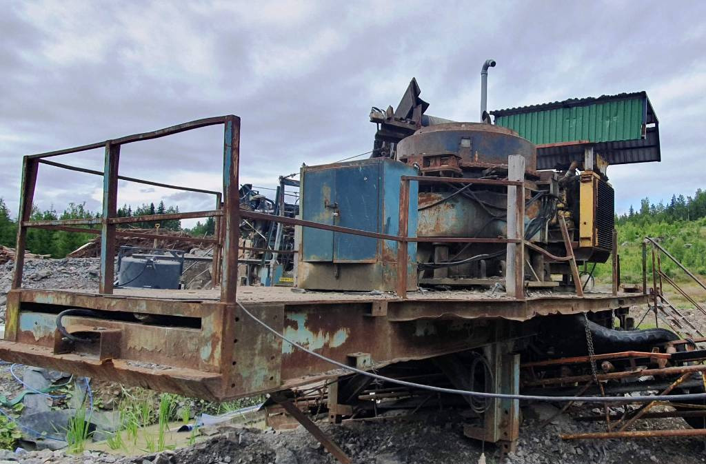 Brown Lenox Kue-Ken 1300 CT - كسارة مخرو: صورة 3 Brown Lenox Kue-Ken 1300 CT - كسارة مخرو: صورة 3