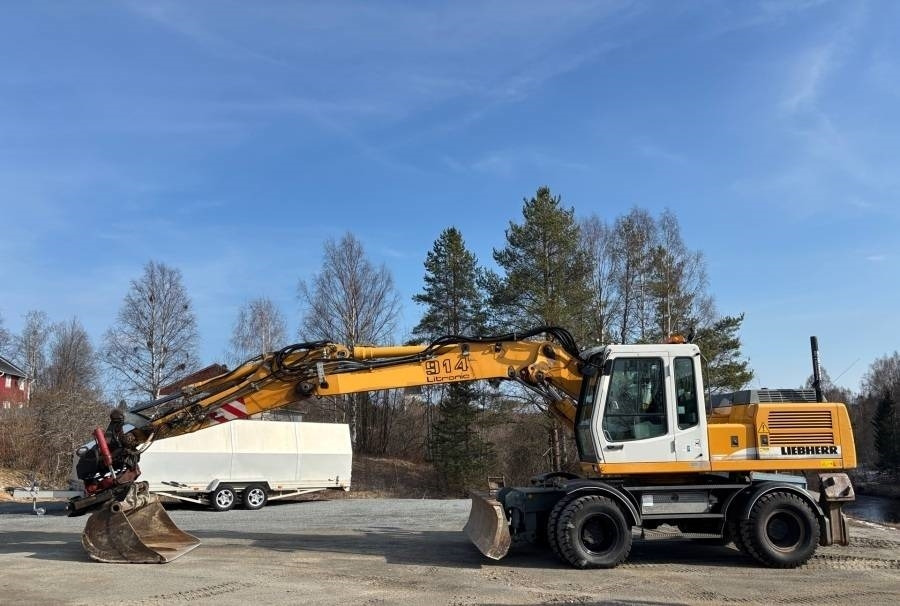 Liebherr A 914 Litronic A2-PL Tiltrotator 30Km/h - حفارة دولاب: صورة 1 Liebherr A 914 Litronic A2-PL Tiltrotator 30Km/h - حفارة دولاب: صورة 1