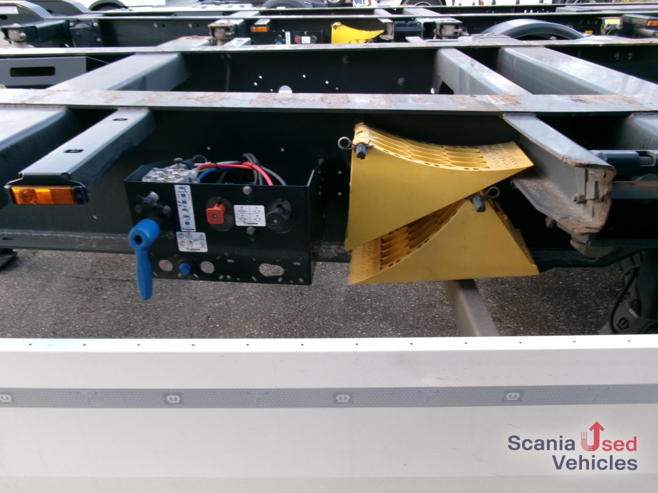 KRONE SD Chassis 20/40 Fuss Liftachse - نصف مقطورة لنقل الحاويات: صورة 3 KRONE SD Chassis 20/40 Fuss Liftachse - نصف مقطورة لنقل الحاويات: صورة 3