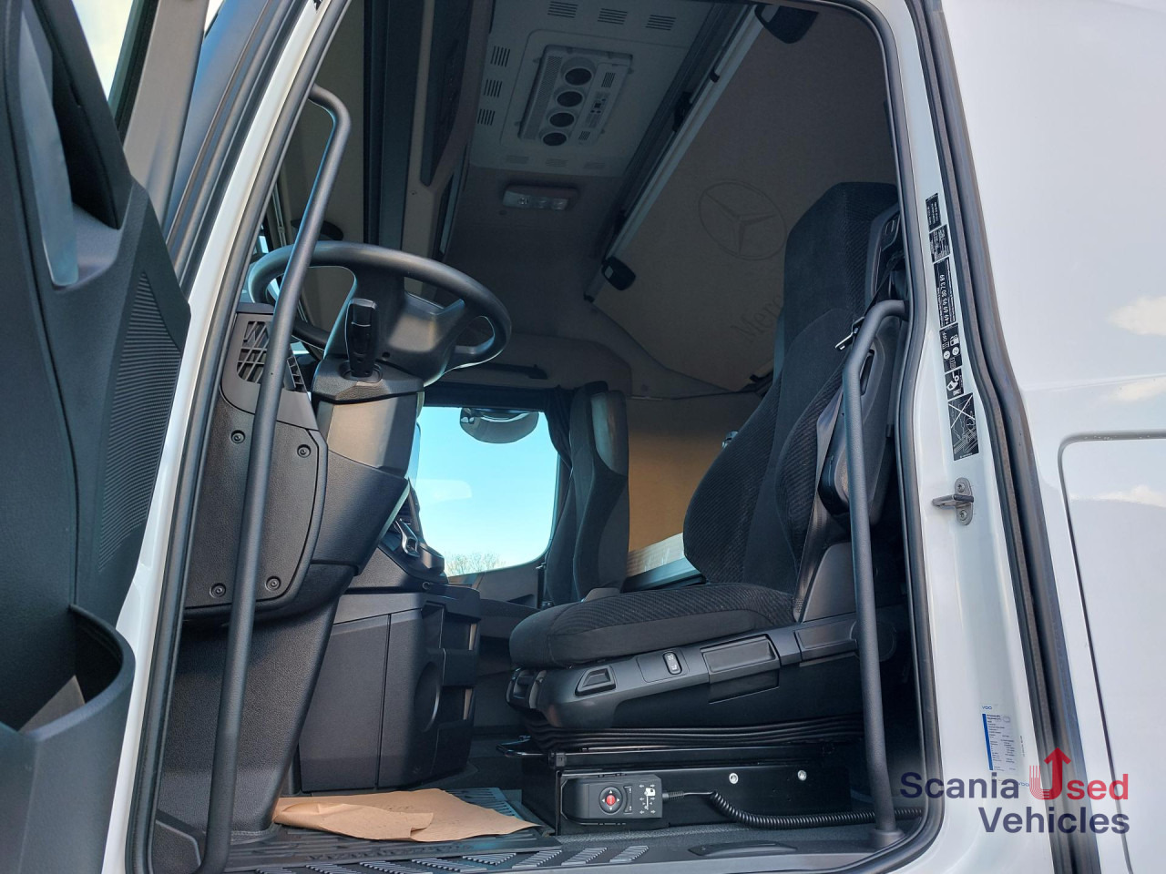 MERCEDES-BENZ 1845L Edscha - NUR KOMPLETT m. ANH.!!! - شاحنة ستارة: صورة 2 MERCEDES-BENZ 1845L Edscha - NUR KOMPLETT m. ANH.!!! - شاحنة ستارة: صورة 2