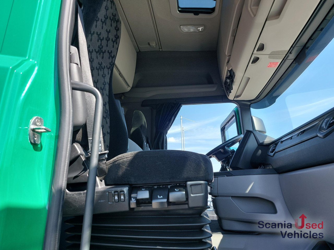 SCANIA R 450 A4X2 EB Volumen Mega Jumbo Standklima DAB - وحدة جر: صورة 3 SCANIA R 450 A4X2 EB Volumen Mega Jumbo Standklima DAB - وحدة جر: صورة 3