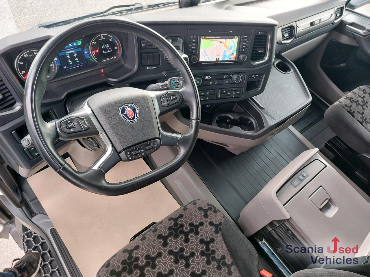 SCANIA R 460 A4x2NA,SUPER, 2 Kreis Hydraulik, NAVI, Stand - وحدة جر: صورة 5 SCANIA R 460 A4x2NA,SUPER, 2 Kreis Hydraulik, NAVI, Stand - وحدة جر: صورة 5