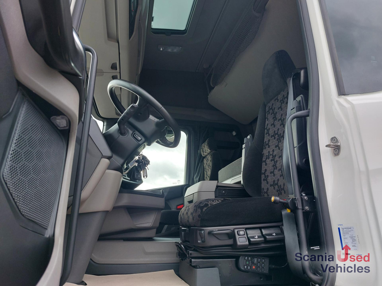 SCANIA R 460 A4x2NA,SUPER, 2 Kreis Hydraulik, NAVI, Stand - وحدة جر: صورة 3 SCANIA R 460 A4x2NA,SUPER, 2 Kreis Hydraulik, NAVI, Stand - وحدة جر: صورة 3