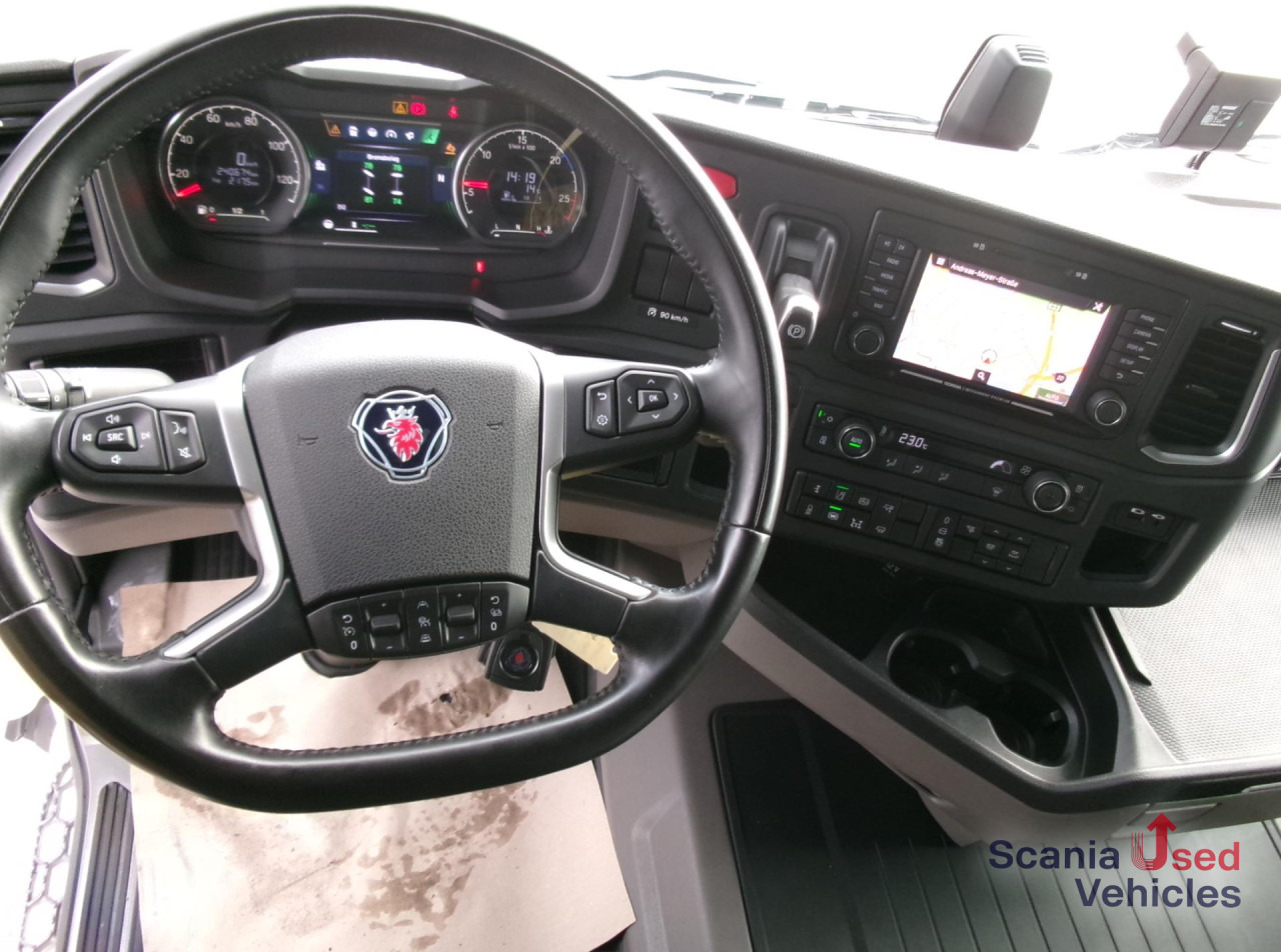 SCANIA R 460 A4x2NA SUPER NAVI Standklima DAB SCANIA R 460 A4x2NA SUPER NAVI Standklima DAB: صورة 11 SCANIA R 460 A4x2NA SUPER NAVI Standklima DAB SCANIA R 460 A4x2NA SUPER NAVI Standklima DAB: صورة 11