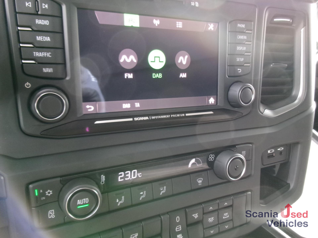 SCANIA R 460 A4x2NA SUPER NAVI Standklima DAB - وحدة جر: صورة 5 SCANIA R 460 A4x2NA SUPER NAVI Standklima DAB - وحدة جر: صورة 5
