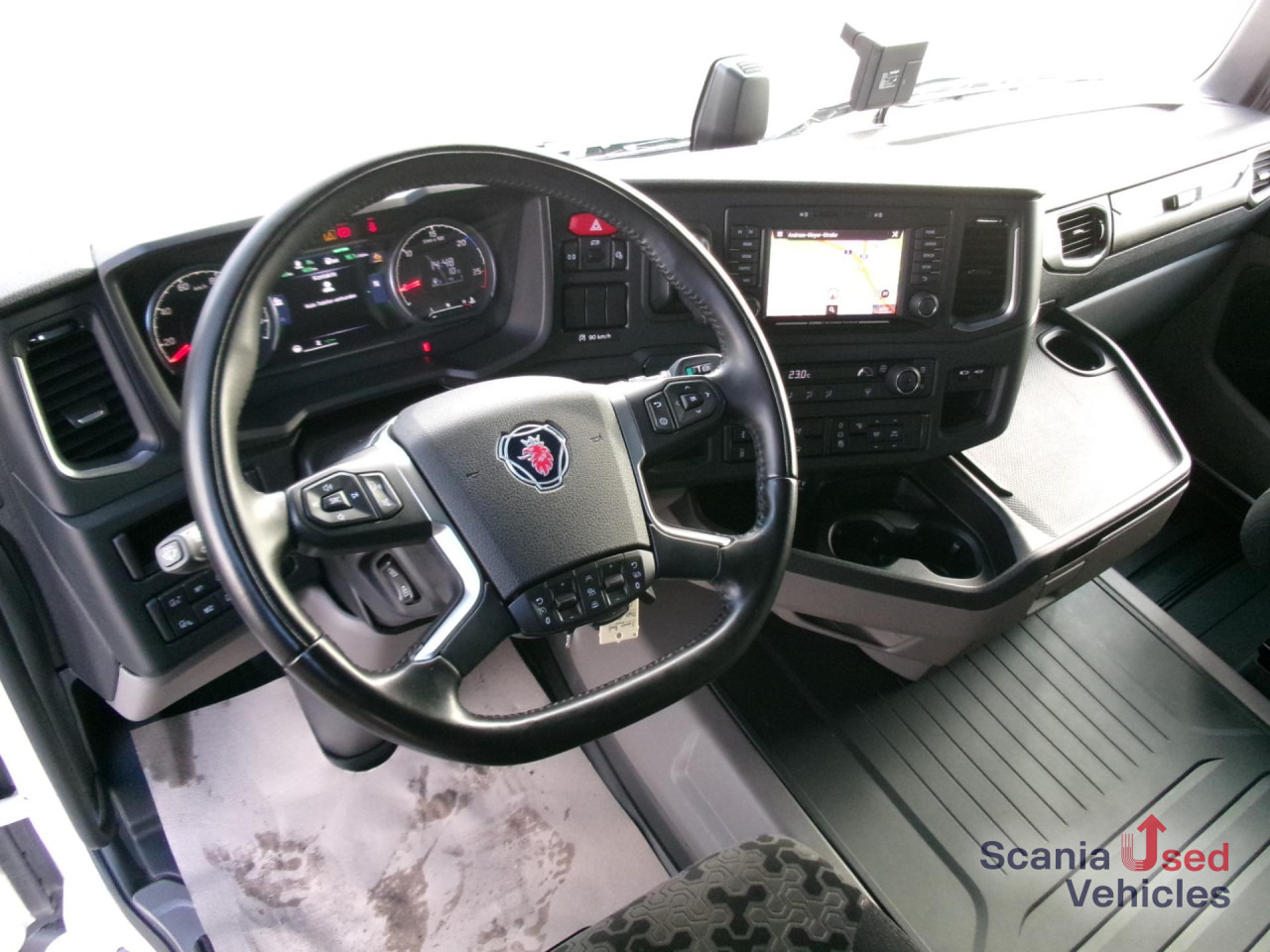 SCANIA R 460 A4x2NA SUPER NAVI Standklima DAB - وحدة جر: صورة 2 SCANIA R 460 A4x2NA SUPER NAVI Standklima DAB - وحدة جر: صورة 2