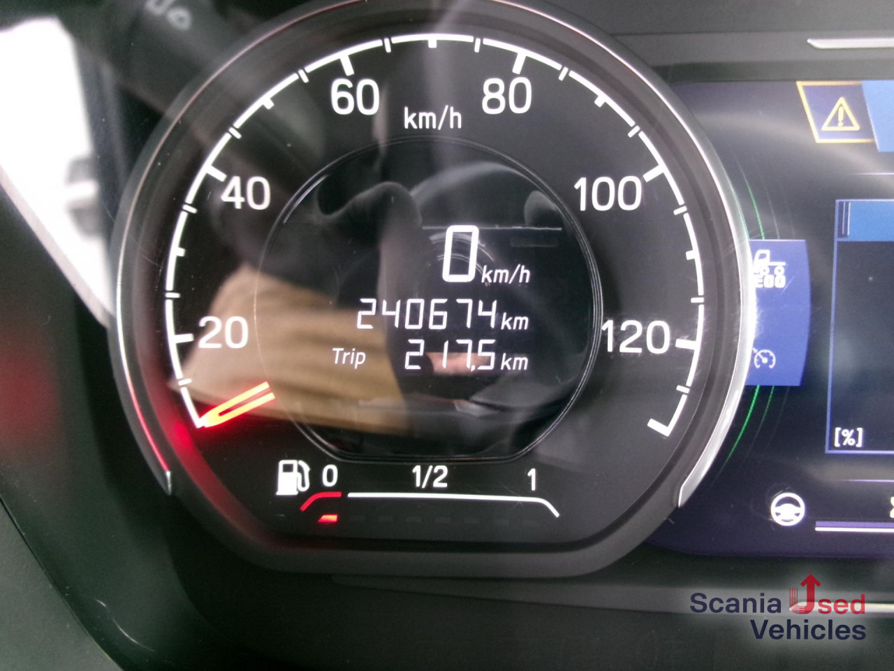 SCANIA R 460 A4x2NA SUPER NAVI Standklima DAB - وحدة جر: صورة 3 SCANIA R 460 A4x2NA SUPER NAVI Standklima DAB - وحدة جر: صورة 3