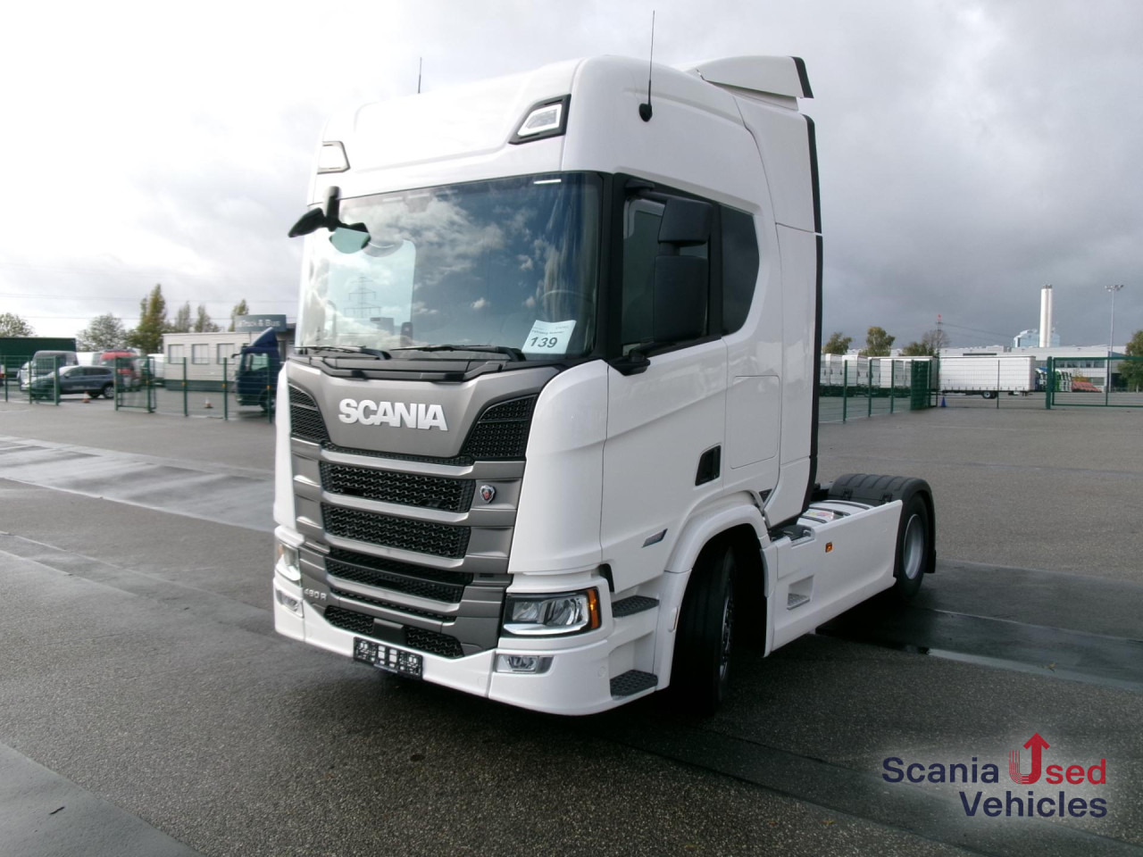 SCANIA R 460 A4x2NA SUPER NAVI Standklima DAB SCANIA R 460 A4x2NA SUPER NAVI Standklima DAB: صورة 9 SCANIA R 460 A4x2NA SUPER NAVI Standklima DAB SCANIA R 460 A4x2NA SUPER NAVI Standklima DAB: صورة 9