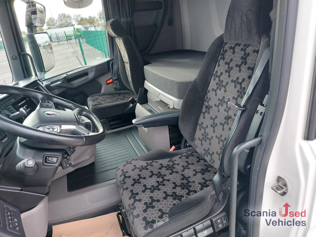 SCANIA R 460 A4x2NA, SUPER, NAVI, Standklima - وحدة جر: صورة 4 SCANIA R 460 A4x2NA, SUPER, NAVI, Standklima - وحدة جر: صورة 4