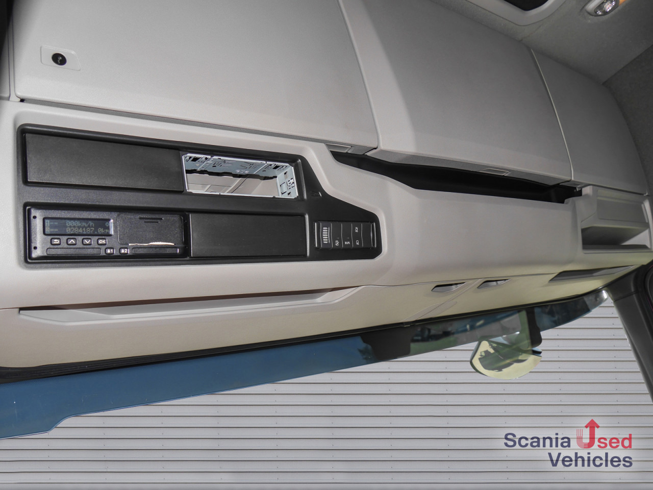 SCANIA R 410 B6x2*4NB - Pritsche / Plane / Hecktüren - - شاحنة ستارة: صورة 5 SCANIA R 410 B6x2*4NB - Pritsche / Plane / Hecktüren - - شاحنة ستارة: صورة 5