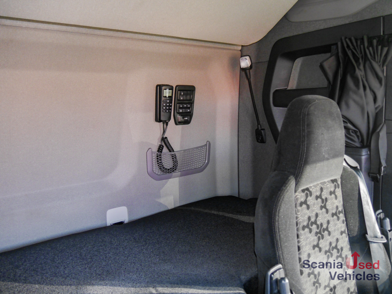 SCANIA R 460 A4x2EB - SUPER - - وحدة جر: صورة 2 SCANIA R 460 A4x2EB - SUPER - - وحدة جر: صورة 2