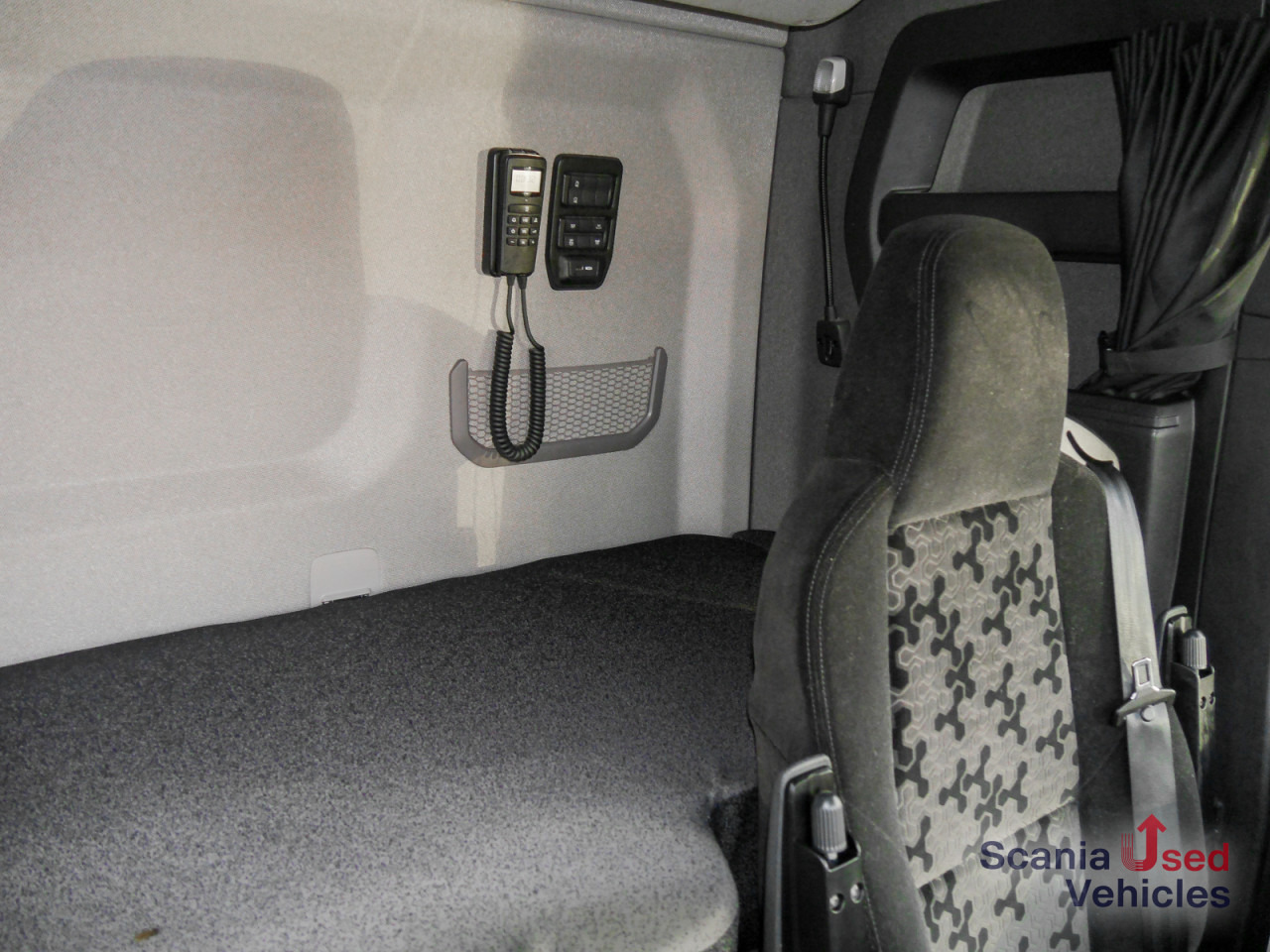 SCANIA R 460 A4x2NA - SUPER / Hydraulik - - وحدة جر: صورة 2 SCANIA R 460 A4x2NA - SUPER / Hydraulik - - وحدة جر: صورة 2