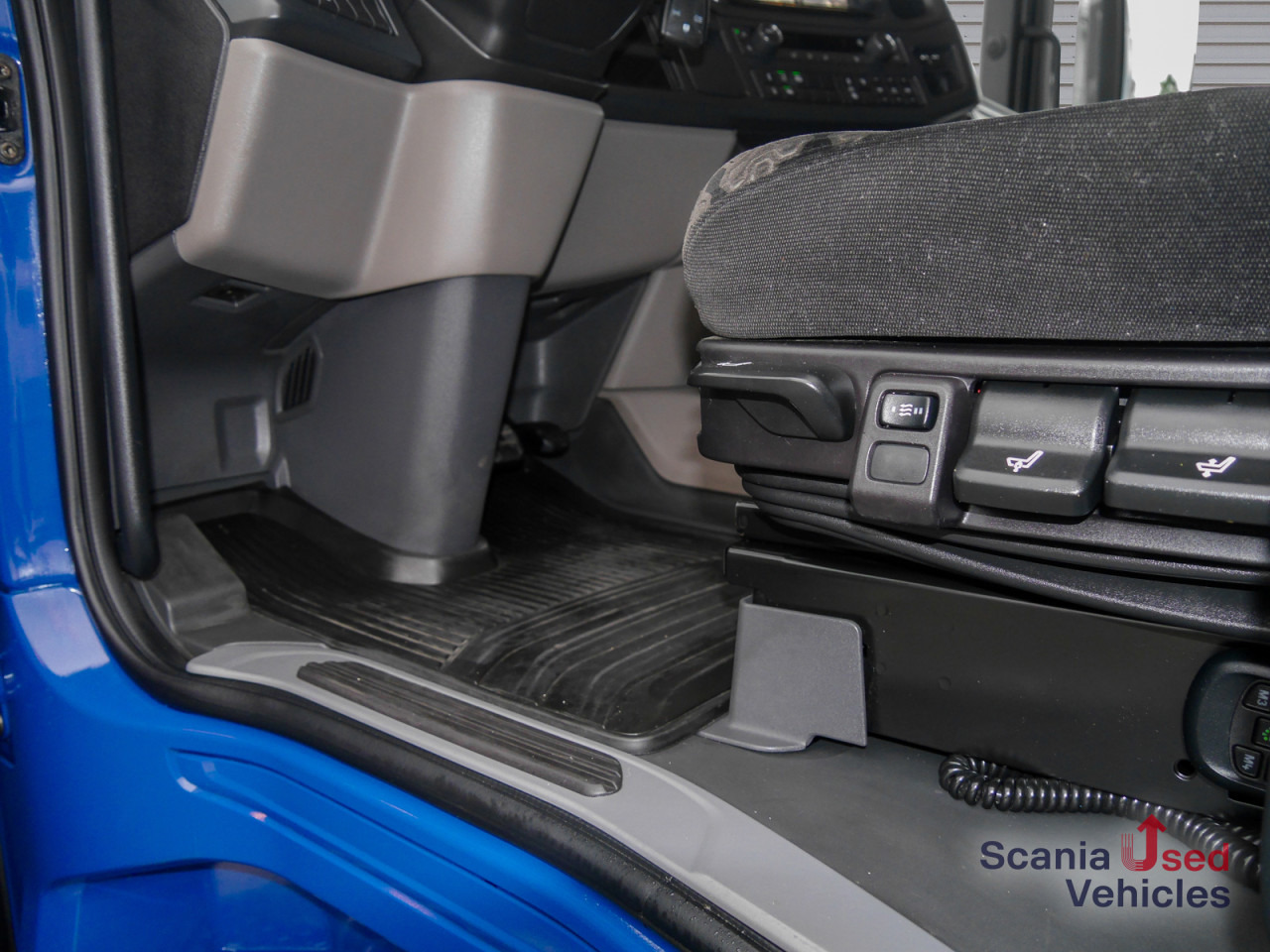 SCANIA R 460 A4x2NA - SUPER - - وحدة جر: صورة 3 SCANIA R 460 A4x2NA - SUPER - - وحدة جر: صورة 3