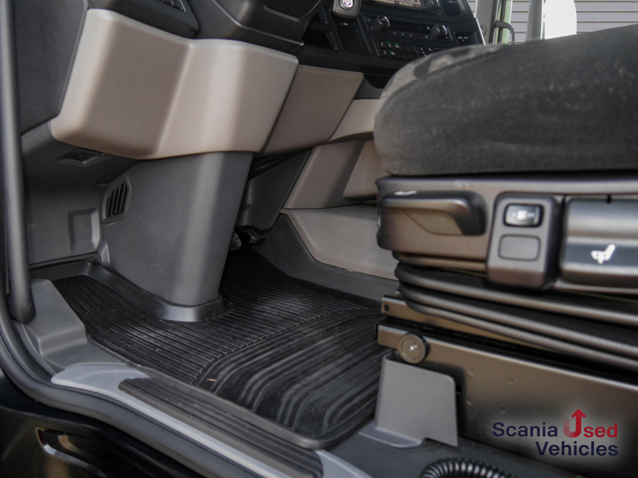 SCANIA R 460 A4x2NA - SUPER - - وحدة جر: صورة 3 SCANIA R 460 A4x2NA - SUPER - - وحدة جر: صورة 3