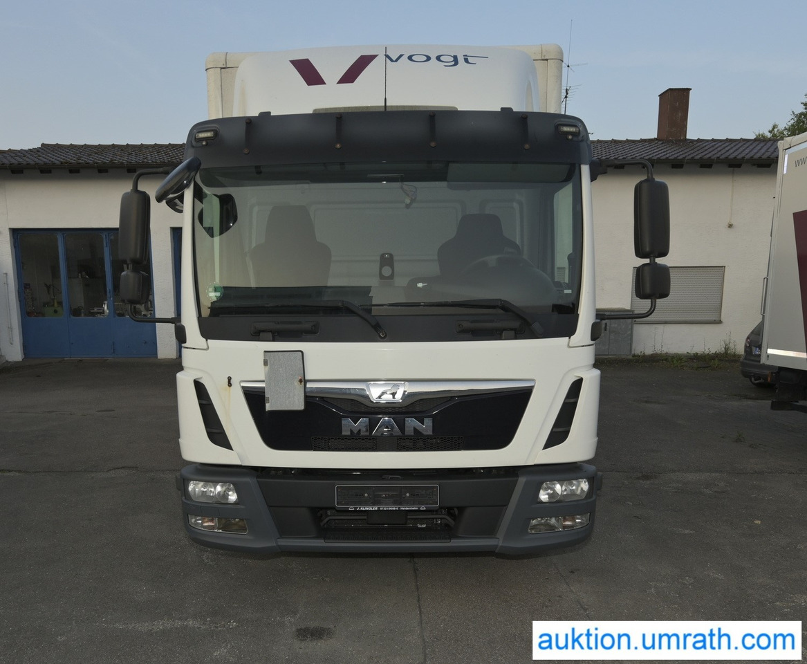 MAN (V182) TGL 12.250 4x2 L/BL Koffer Ladebordwand Klimaautomatik NAVI Luftfederung Automatikgetriebe EURO 6 - شاحنة مقفلة: صورة 2 MAN (V182) TGL 12.250 4x2 L/BL Koffer Ladebordwand Klimaautomatik NAVI Luftfederung Automatikgetriebe EURO 6 - شاحنة مقفلة: صورة 2