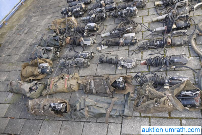 NVA / Russische Armee Fasspumpen MBI-3A 12 bis 24 Volt 90 Stück Rarität für / - Sammler - الأدوات والمعدات: صورة 5 NVA / Russische Armee Fasspumpen MBI-3A 12 bis 24 Volt 90 Stück Rarität für / - Sammler - الأدوات والمعدات: صورة 5