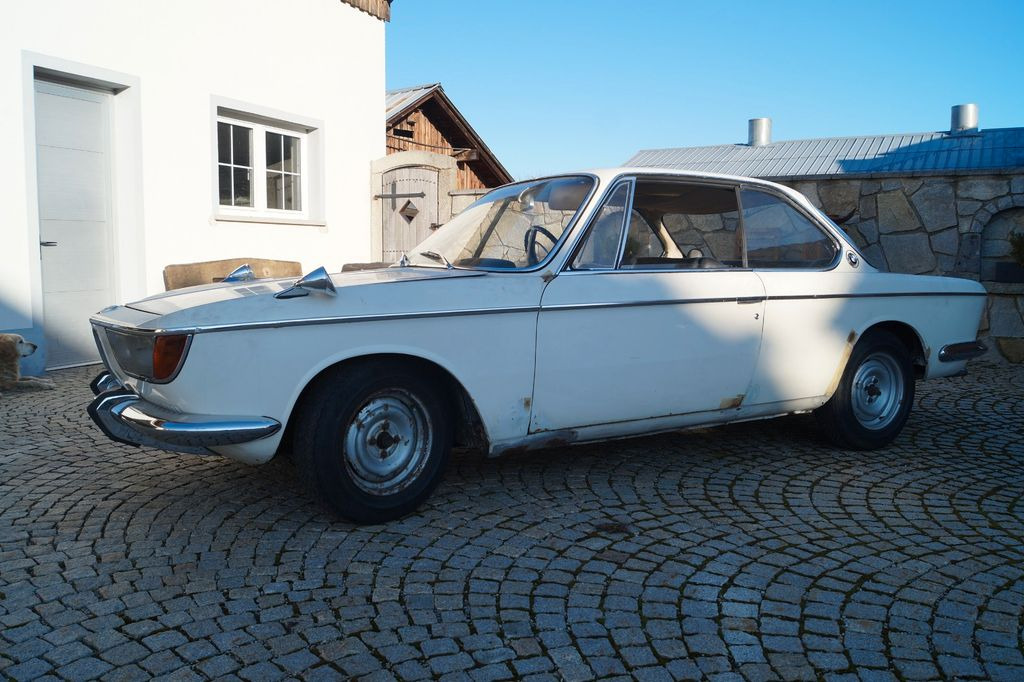 BMW 2000 CS - سيارة: صورة 5 BMW 2000 CS - سيارة: صورة 5