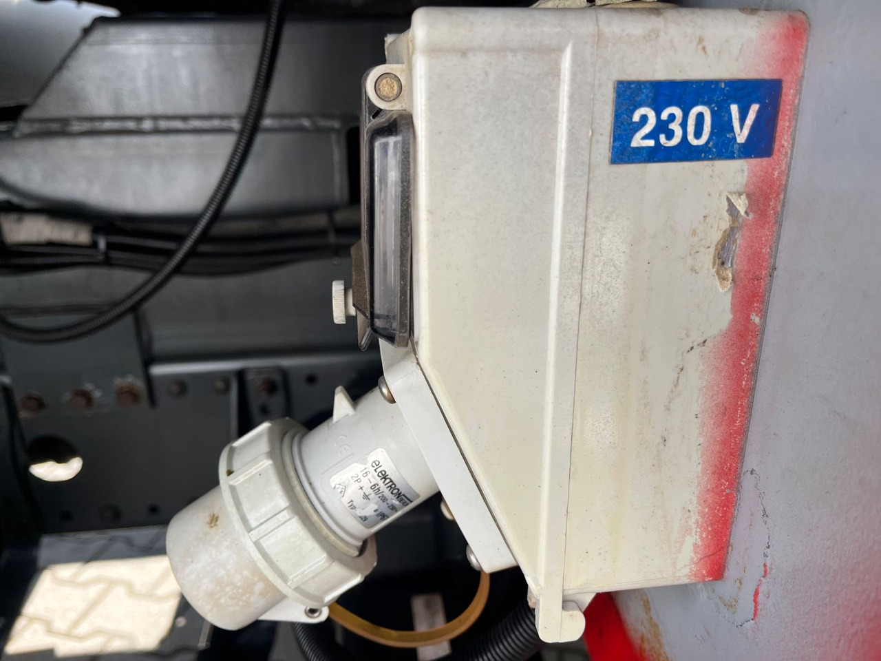 منصة تلسكوبية محمولة على شاحنة Mercedes-Benz Atego 816 ESDA TG 1800 Steiger 1000V isoliert: صورة 8 منصة تلسكوبية محمولة على شاحنة Mercedes-Benz Atego 816 ESDA TG 1800 Steiger 1000V isoliert: صورة 8