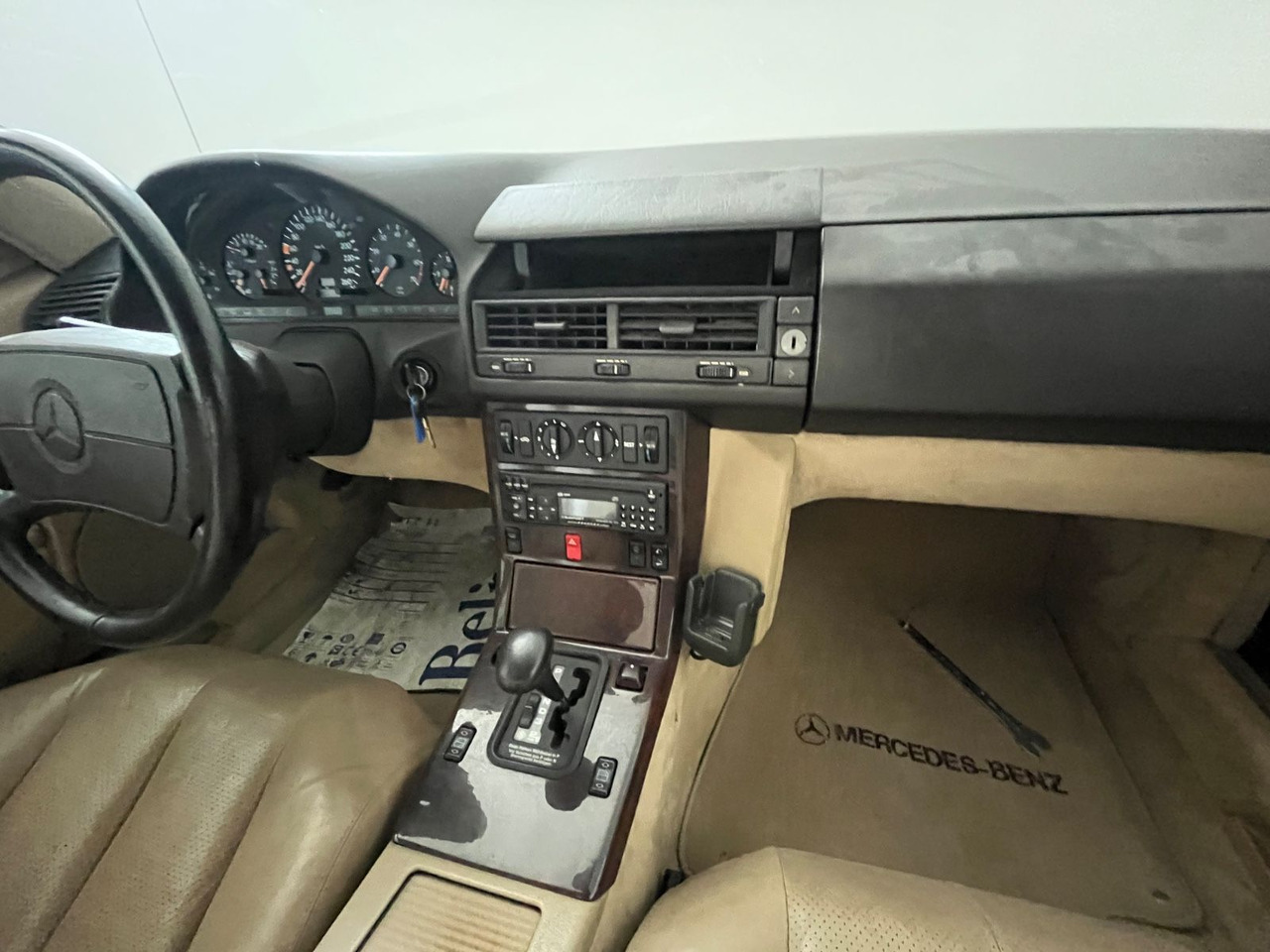Mercedes-Benz SL 500 Deutsches Farhzeug aus 1. Hand ca. 60Tkm - كابريوليه: صورة 5 Mercedes-Benz SL 500 Deutsches Farhzeug aus 1. Hand ca. 60Tkm - كابريوليه: صورة 5