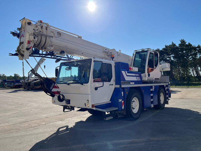 Liebherr LTM 1030-2.1 - موبايل كرين: صورة 1 Liebherr LTM 1030-2.1 - موبايل كرين: صورة 1